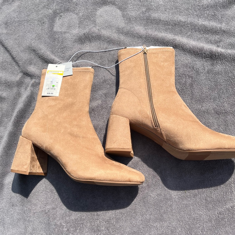 🔥 NWT 🔥 NEW Taupe Ankle Boots a new day Size 11